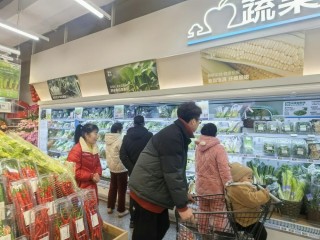 马云现身盒马门店，网友热议